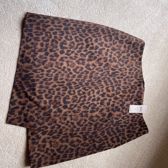 Ann Taylor size 4 - Picture 1 of 1